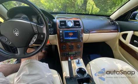 2005 Maserati Quattroporte M139 z USA, uszkodzony, nr VIN ZAMCE39A150015380